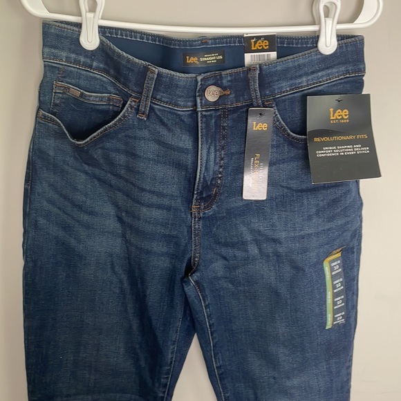 Lee Womens Regular Fit Straight Leg -Flex Motion- Mid Rise- Dark Wash Jeans- 10M - Picture 3 of 14